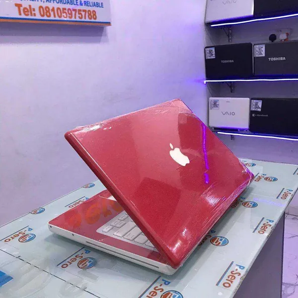 Apple MacBook A1181 Laptop 500GB HDD 4GB RAM Apple Logo Light