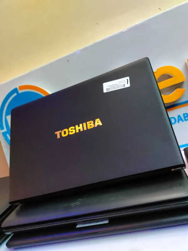 UK Used Toshiba satellite pro C660 duo 320GB HDD 4GB RAM full Keyboard- HDMI