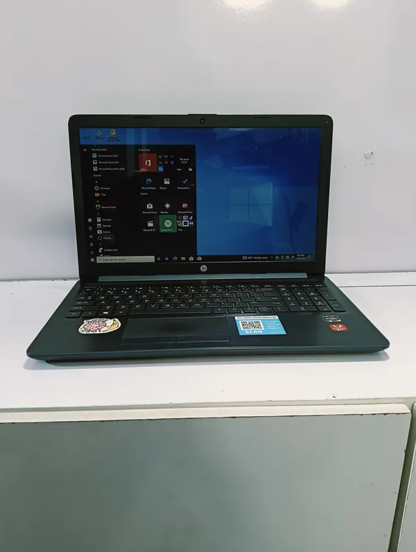 HP 15 Laptop AMD Ryzen 5 256GB SSD 16GB Ram 15 inch Windows 10 Pro