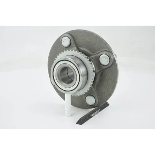 Nissan Bluebird Sylphy G10 Rear Wheel Hub