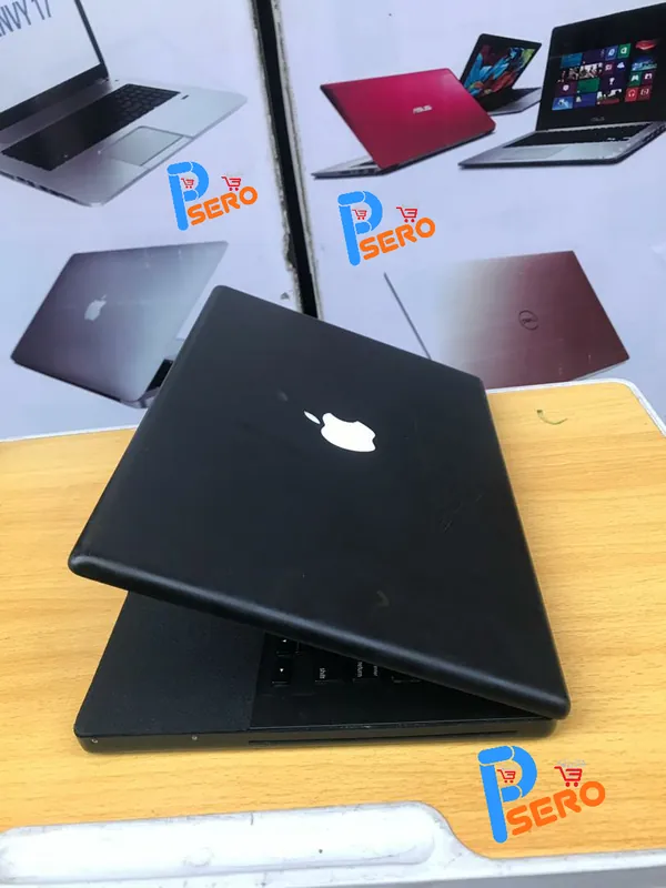 Apple Macbook A1181 4gb ram 160gb hdd