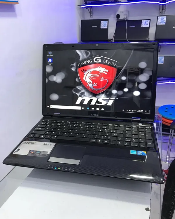 MSI A6200 Laptop Intel Core i5 4GB 320GB HDD Sharp Webcam