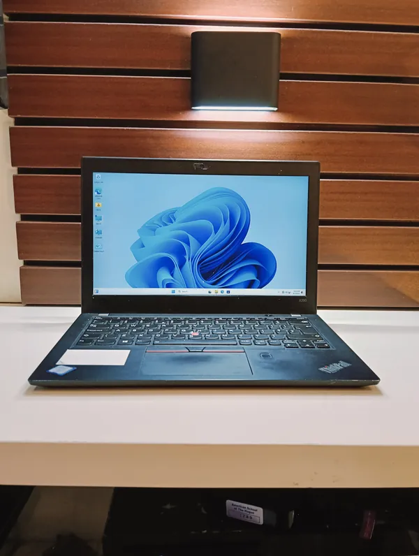 Lenovo Yoga X280 Core i5 8th Gen 256GB SSD 16GB Ram windows 11 pro