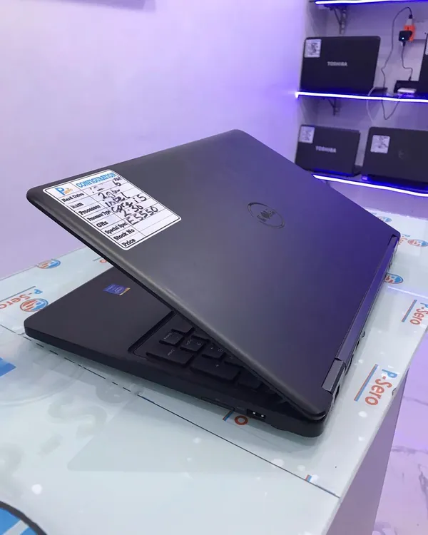 Del Latitude Core i5 4GB Ram 320GB HDD 2.0GHz 15 inch