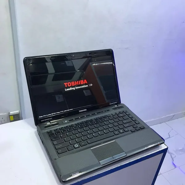 Toshiba satellite p745- Core i5