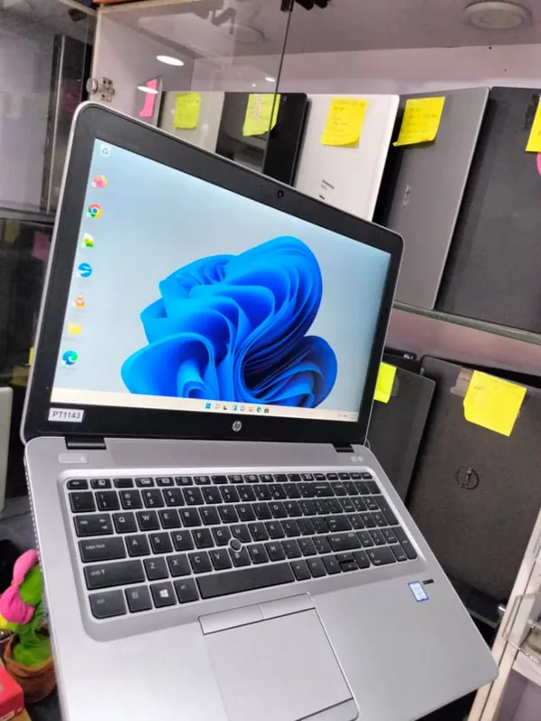 UK Used Hp Elitebook 850 G4 Intel core i7 Vpro SSD 256GB _. 8GB RAM , Turbo Boost processor _ 4GB Total HD Graphics Display, Slick Ultrabook PC.- Keyboard light