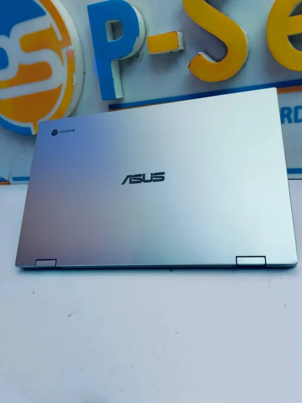 UK Used Asus Chromebook 4GB RAM 4GB Total Graphics Keyboard Light HDMI