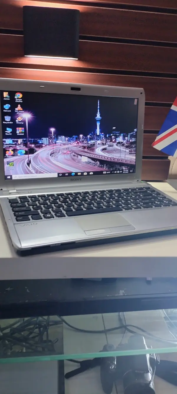 Light weight Sony VAIo VPCS131FM Laptop Intel Core i5 6GB Ram 1Tb storage Keyboard light