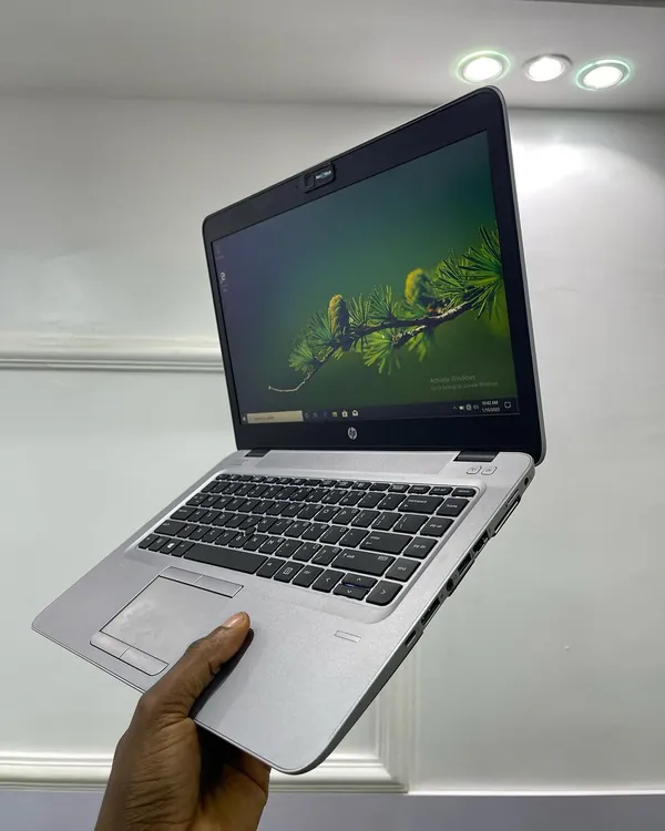 UK USED: Hp elitebook mt43 Laptop AMD Pro A8 8GB Ram 128GB SSD 14 Inch Keyboard Light