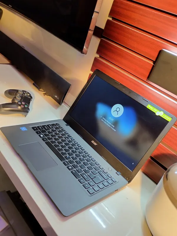 Acer Aspire One A431 Laptop Intel Inside 2GB Ram 32GB eMC Windows 10 Pro