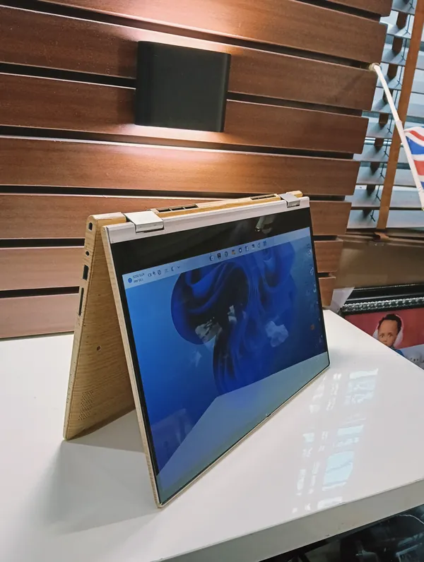 Dell Inspiron 5406 2in1 Intel Core i3(3.0GHz) 11th Gen 256GB SSD 12GB Ram Windows 11 Pro