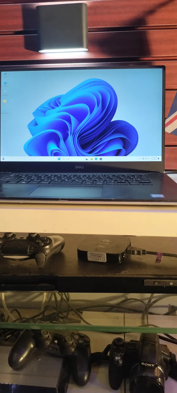 Dell XPS 15 9570 Intel Core i5 (2.6GHz) 8th Gen 256GB SSD 8Ram Keyboard Light